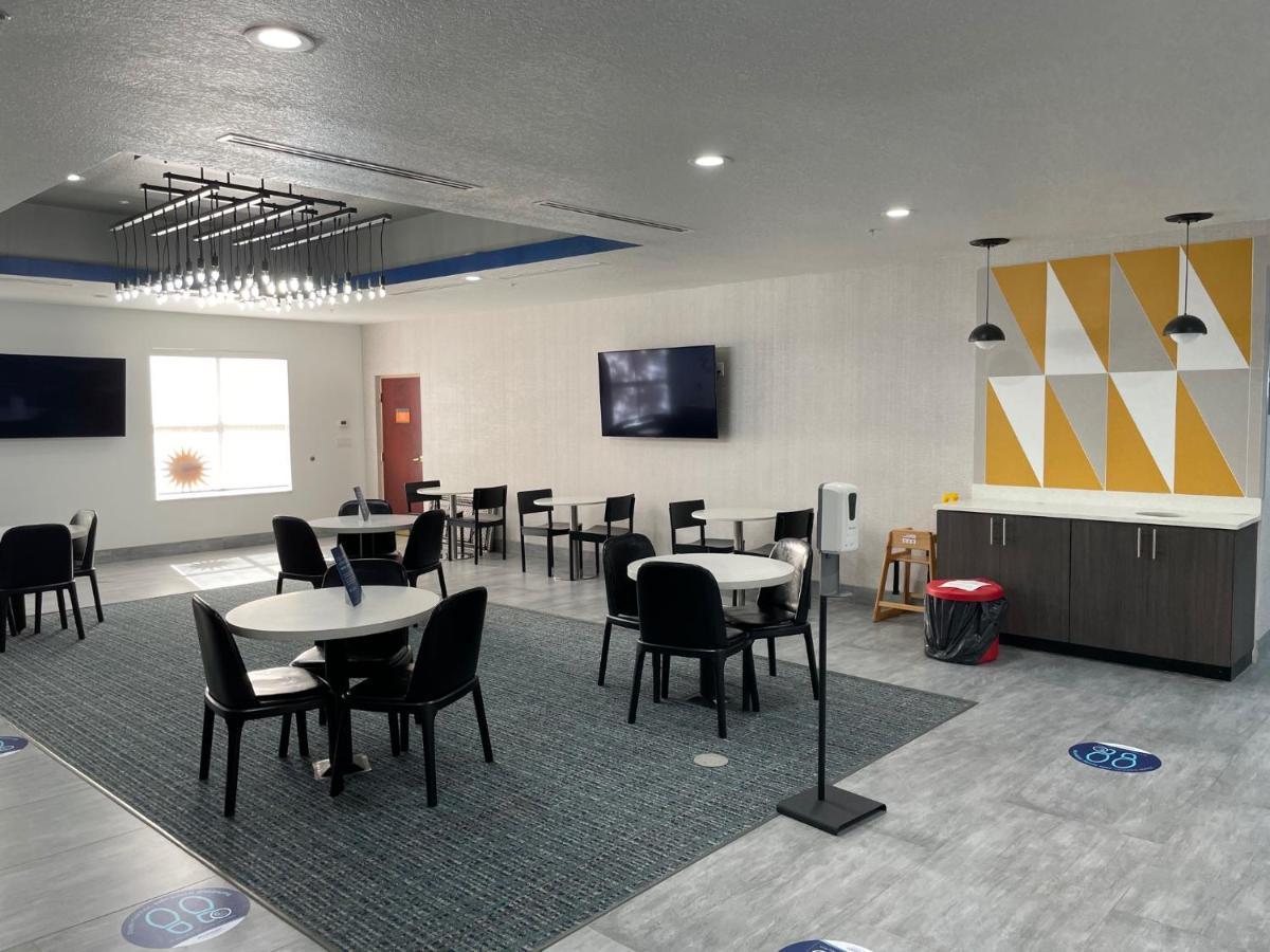 La Quinta By Wyndham Tampa Central מראה חיצוני תמונה